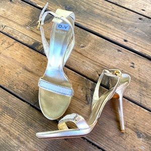 D & V Italy Vintage Platinum Rhinestone Stiletto Heels